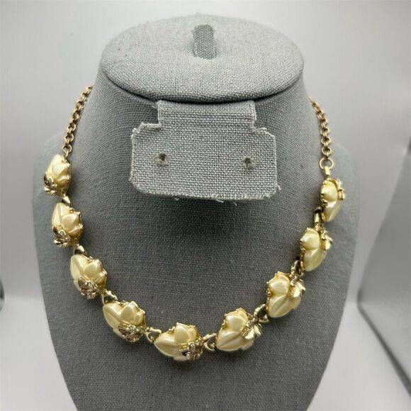 Vintage Gold Tone Cream Acrylic Floral Leaf Beaded Short Necklace 16" Unique - Picture 2 of 9